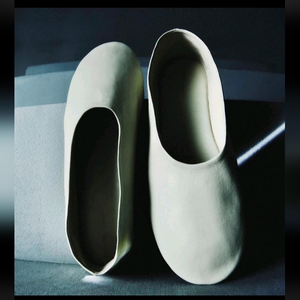 Khaite Marcy Flats Cream 37.5 Women's - Picture 4 of 11